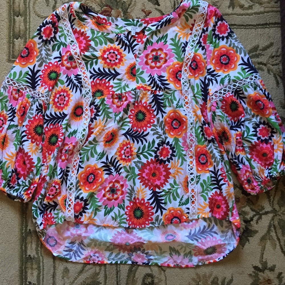 SOLD Crown & Ivy • Floral Boho Blouse